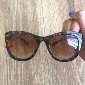 BETSY JOHNSON Ladies Sunglasses Tortoise colored